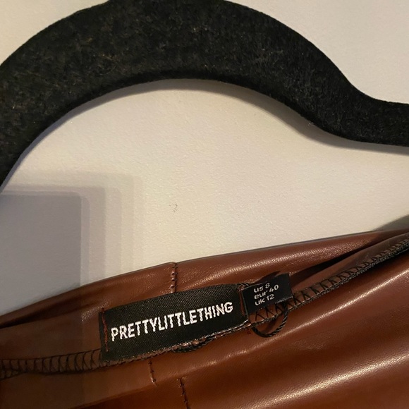 Pretty Little Thing - Brown Ruched Leather Leggings - Picture 3 of 3